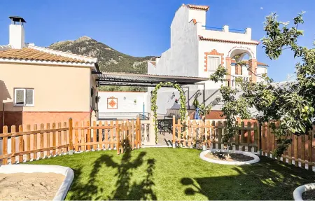 Location maison à Rute, Casa Rural La Gallomba