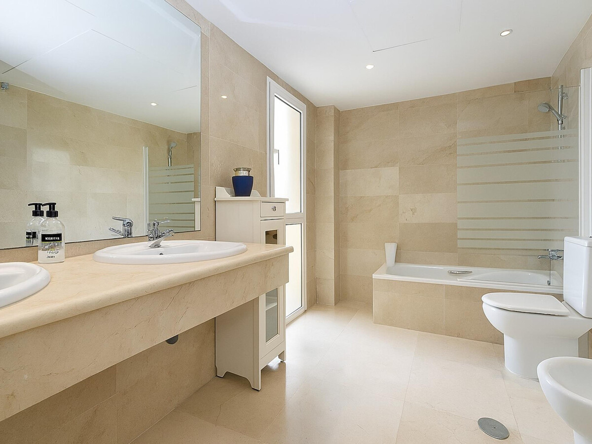 El Coral, appartement vue mer première ligne à Estepona - Photo 11