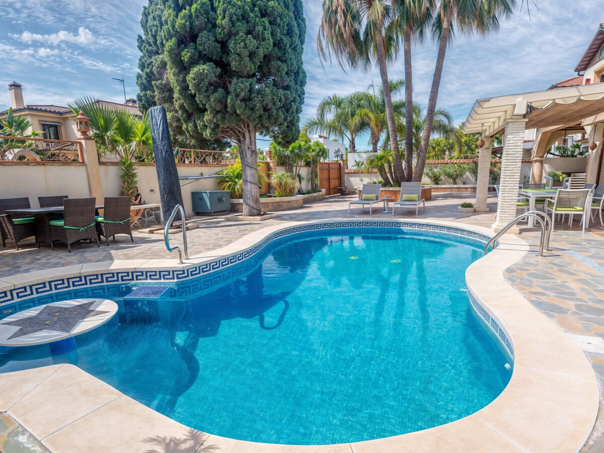 Villa Luna : 5 chambres face à la mer à Estepona - Photo 2