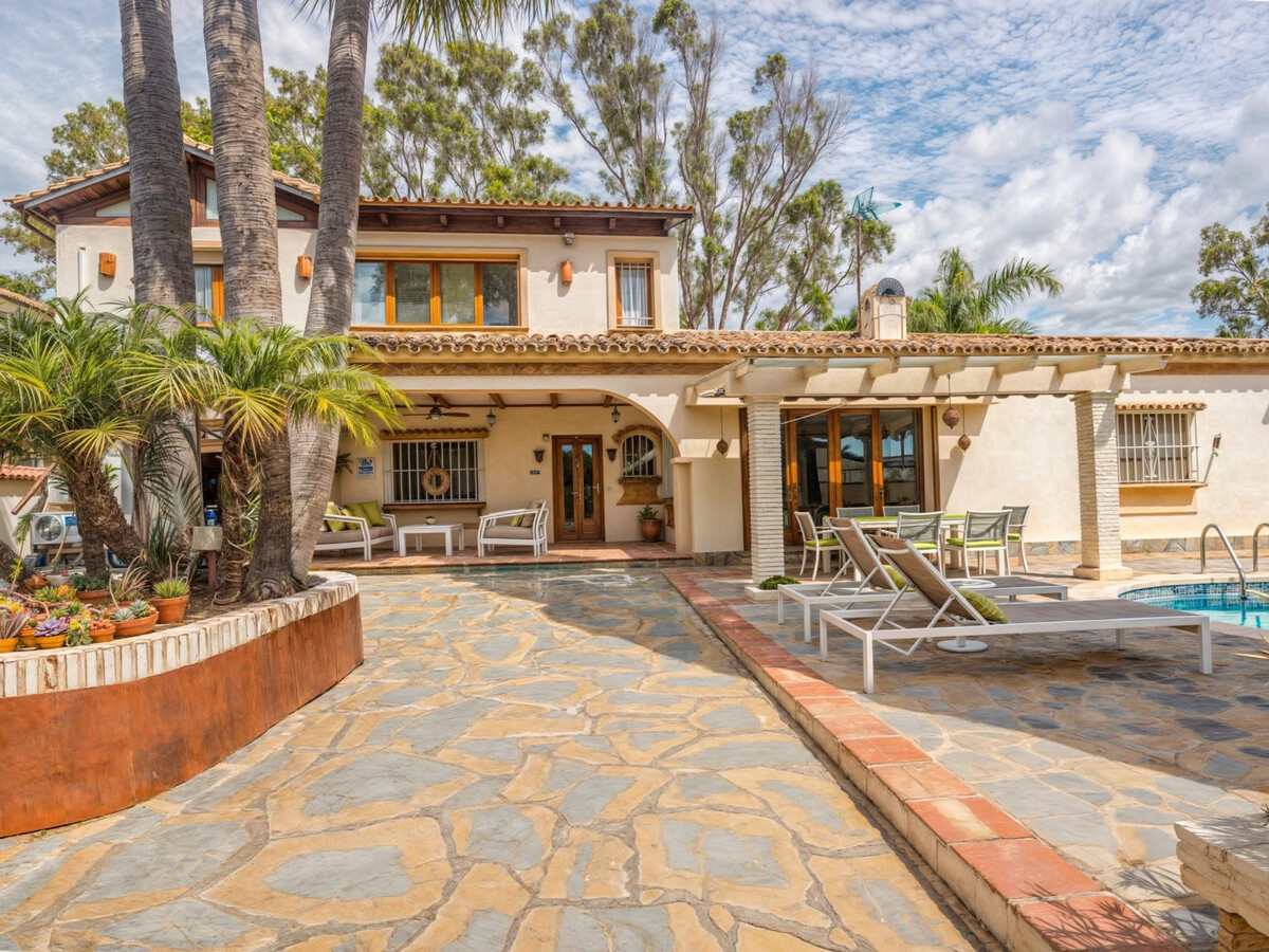 Villa Luna : 5 chambres face à la mer à Estepona - Photo 4