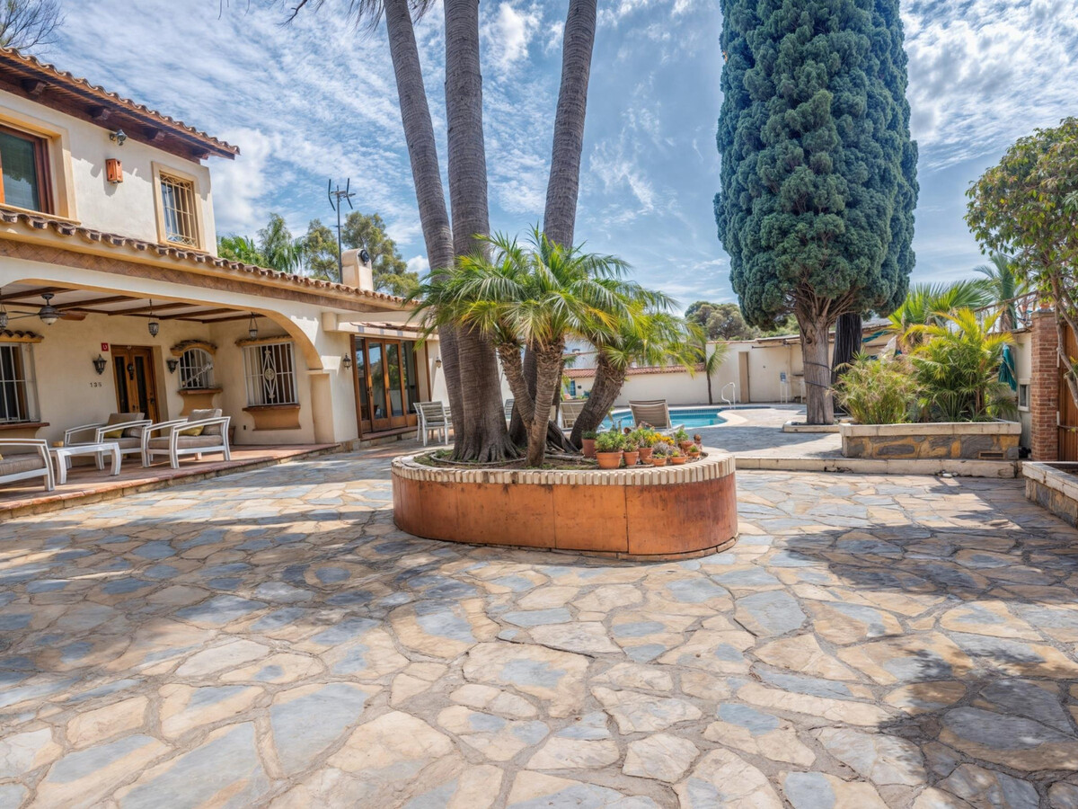 Villa Luna : 5 chambres face à la mer à Estepona - Photo 22