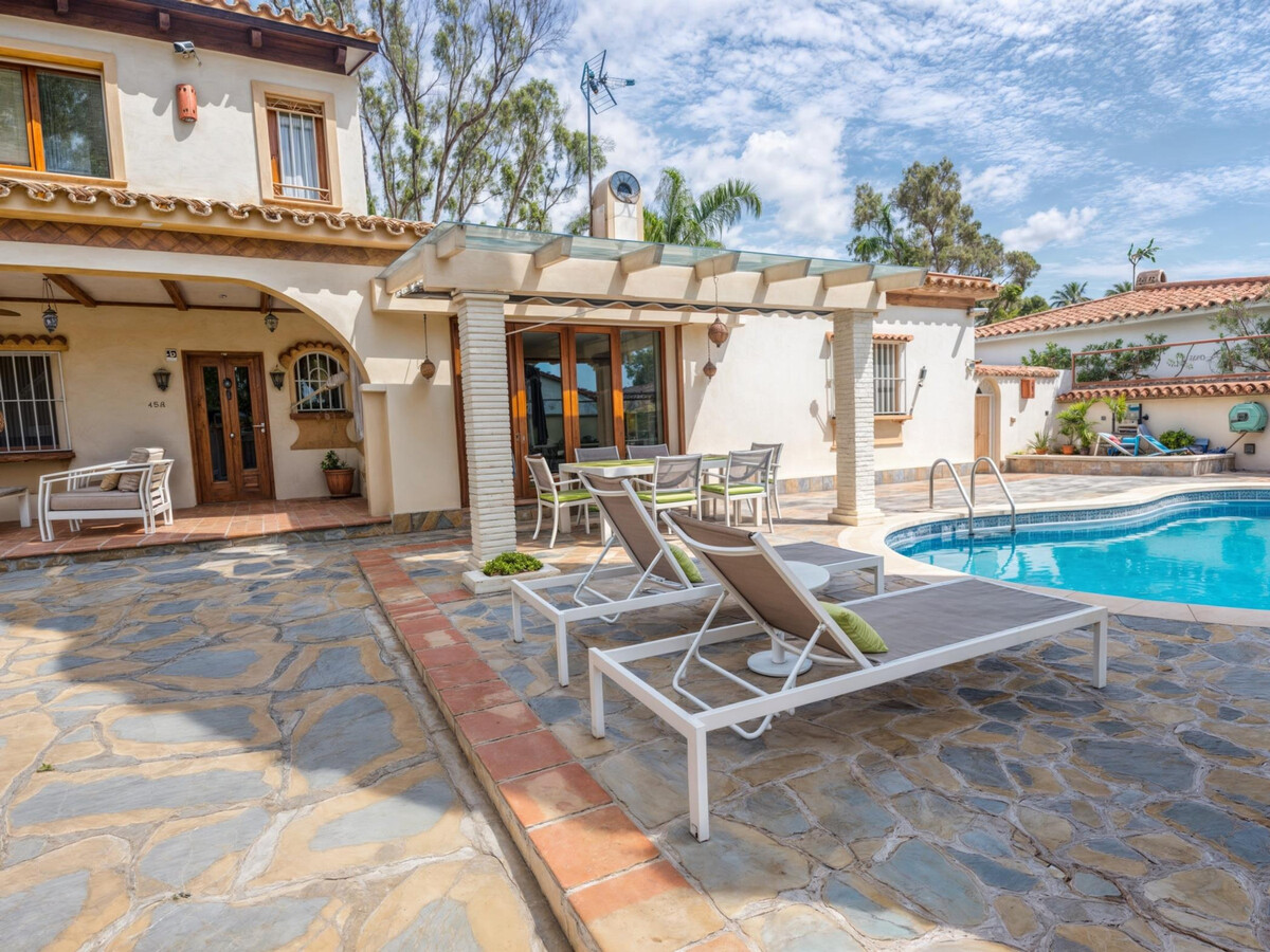 Villa Luna : 5 chambres face à la mer à Estepona - Photo 23