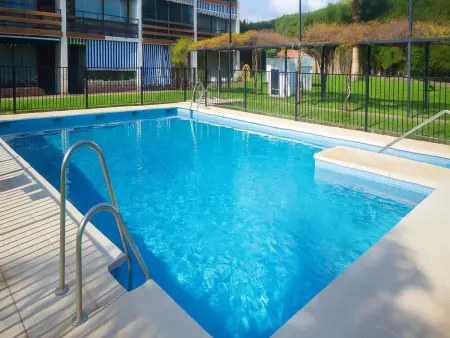 Appartement Paraíso Banús à Marbella, piscine et vue montagne : photo 1