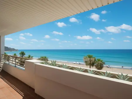 Appartement Carlota 3 chambres, première ligne de plage : photo 2