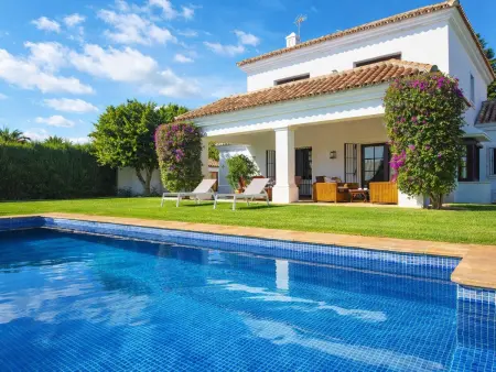 Location villa à Estepona, Villa méditerranéenne à Estepona, à 50m de la plage