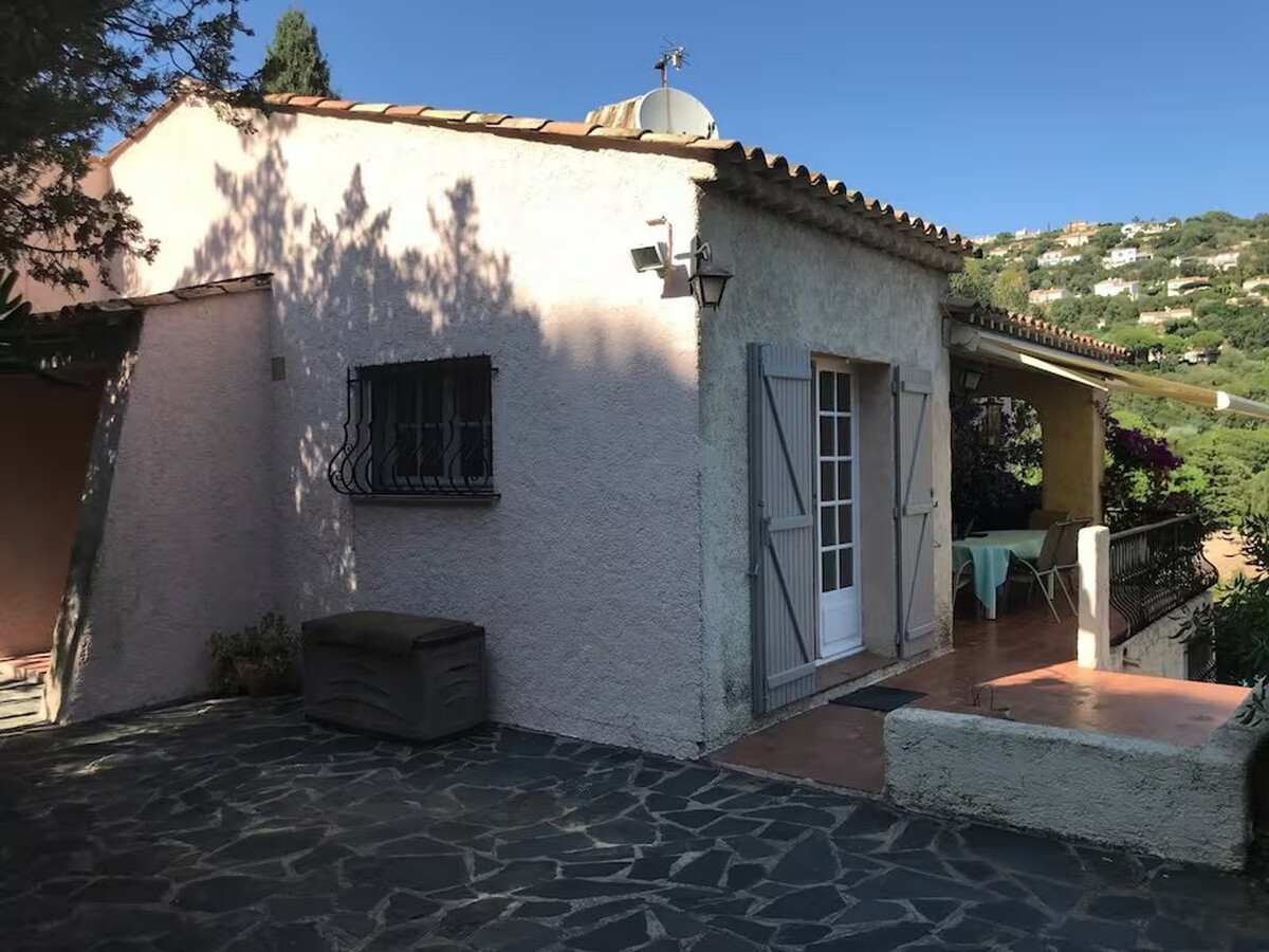 Maison 8 pers. vue mer à Cavalaire, terrain clos 600m² - Photo 2