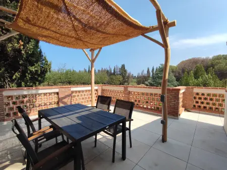 Location appartement à Palau del Vidre, Appartement rénové avec clim, piscine, WiFi et parking à Palau-del-Vidre
