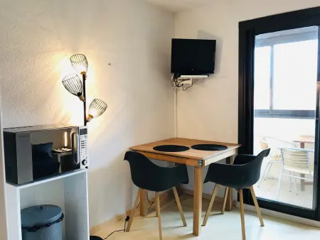 Location appartement à Argelès sur Mer, Studio Cabine à 400m Plage avec Piscine, Parking Privé, Proche Commerces à Argelès-sur-Mer