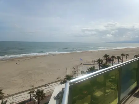 Location appartement à Canet en Roussillon, Appartement 5 personnes avec terrasse, parking, WIFI et accès direct à la plage