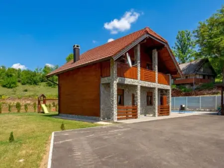 Maison Plitvička jezera - Piscine chauffée et sauna : photo 27