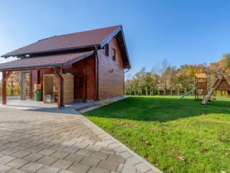Maison Plitvička jezera - Piscine chauffée et sauna : photo 29