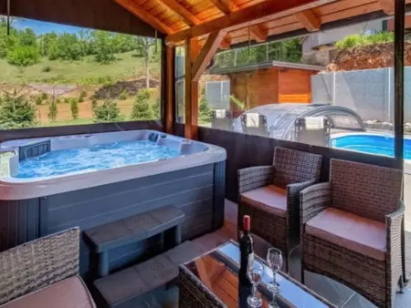 Maison Plitvička jezera - Piscine chauffée et sauna : photo 33
