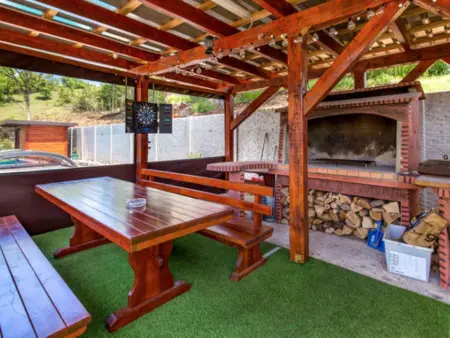 Maison Plitvička jezera - Piscine chauffée et sauna : photo 35