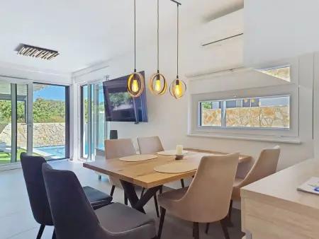 Maison Lotta, piscine privée à 400m de la plage : photo 6