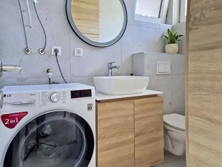 Maison Lotta, piscine privée à 400m de la plage : photo 11