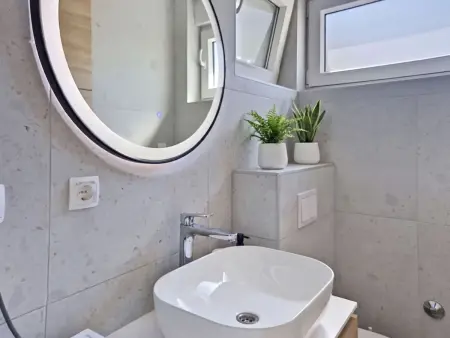 Maison Lotta, piscine privée à 400m de la plage : photo 12