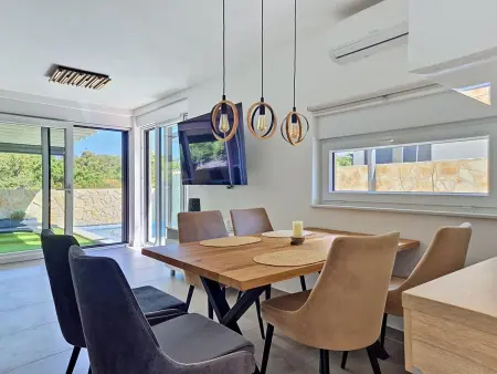Maison Lotta, piscine privée à 400m de la plage : photo 16