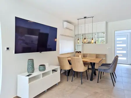 Maison Lotta, piscine privée à 400m de la plage : photo 17