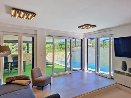 Maison Lotta, piscine privée à 400m de la plage : photo 18