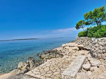 Maison Lotta, piscine privée à 400m de la plage : photo 36