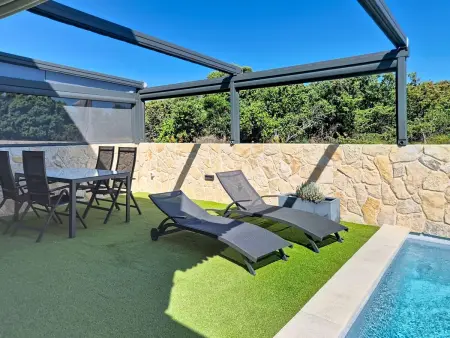 Maison Lotta, piscine privée à 400m de la plage : photo 37