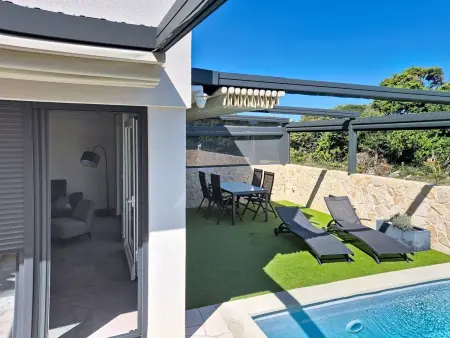 Maison Lotta, piscine privée à 400m de la plage : photo 38