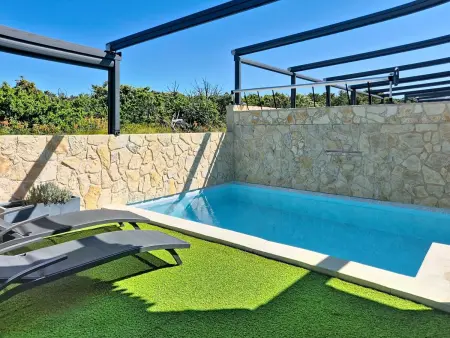 Maison Lotta, piscine privée à 400m de la plage : photo 39