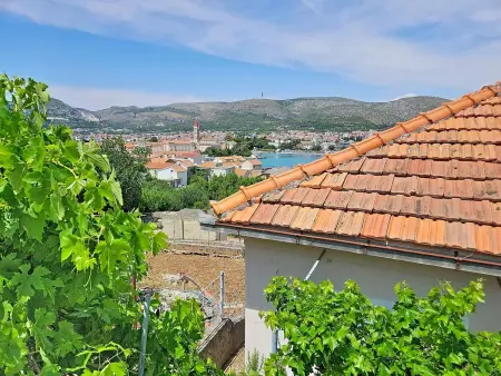 Maison Aurora à Trogir, 200 m de la mer : photo 3