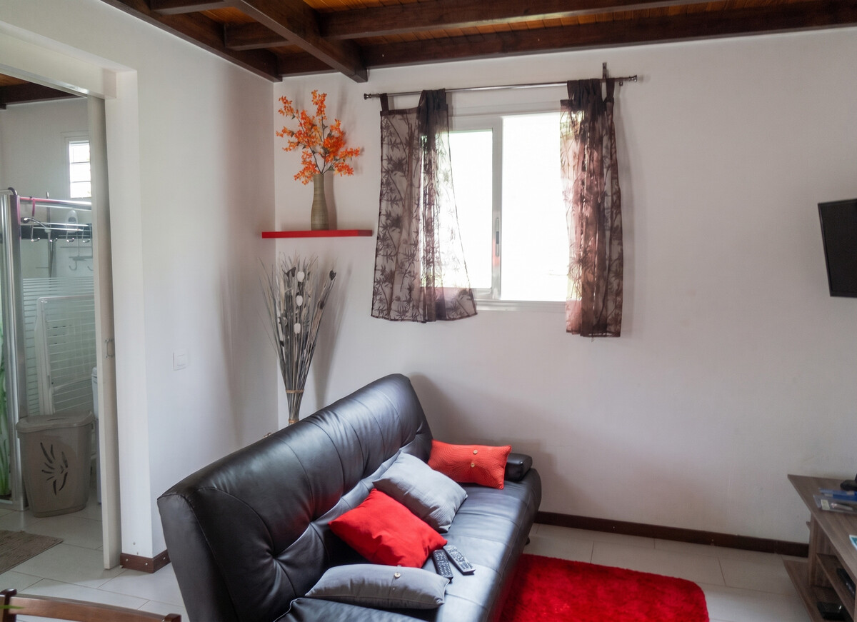 Bungalow 42 m² avec terrasse et jardin clôturé à Sainte-Anne - Photo 12