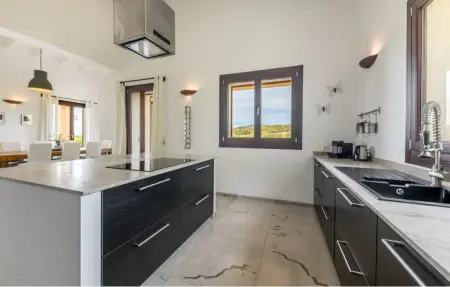 Maison Salvete avec piscine et vue panoramique : photo 18