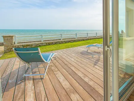 Maison front de mer avec accès direct plage à Quinéville : photo 29