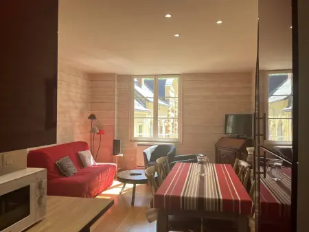 Appartement 4 pers. face au centre de Cauterets : photo 2