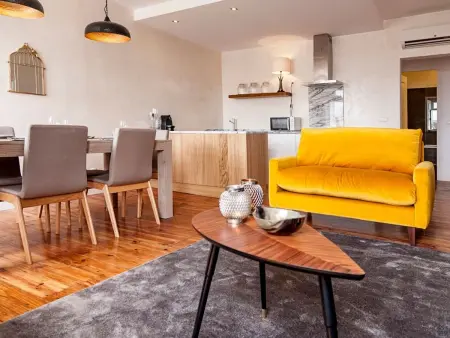 The Canary – Apt 75m² Baixa avec vue Tage et château : photo 1