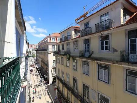 Appartement avec balcon au cœur historique de Lisbonne : photo 8