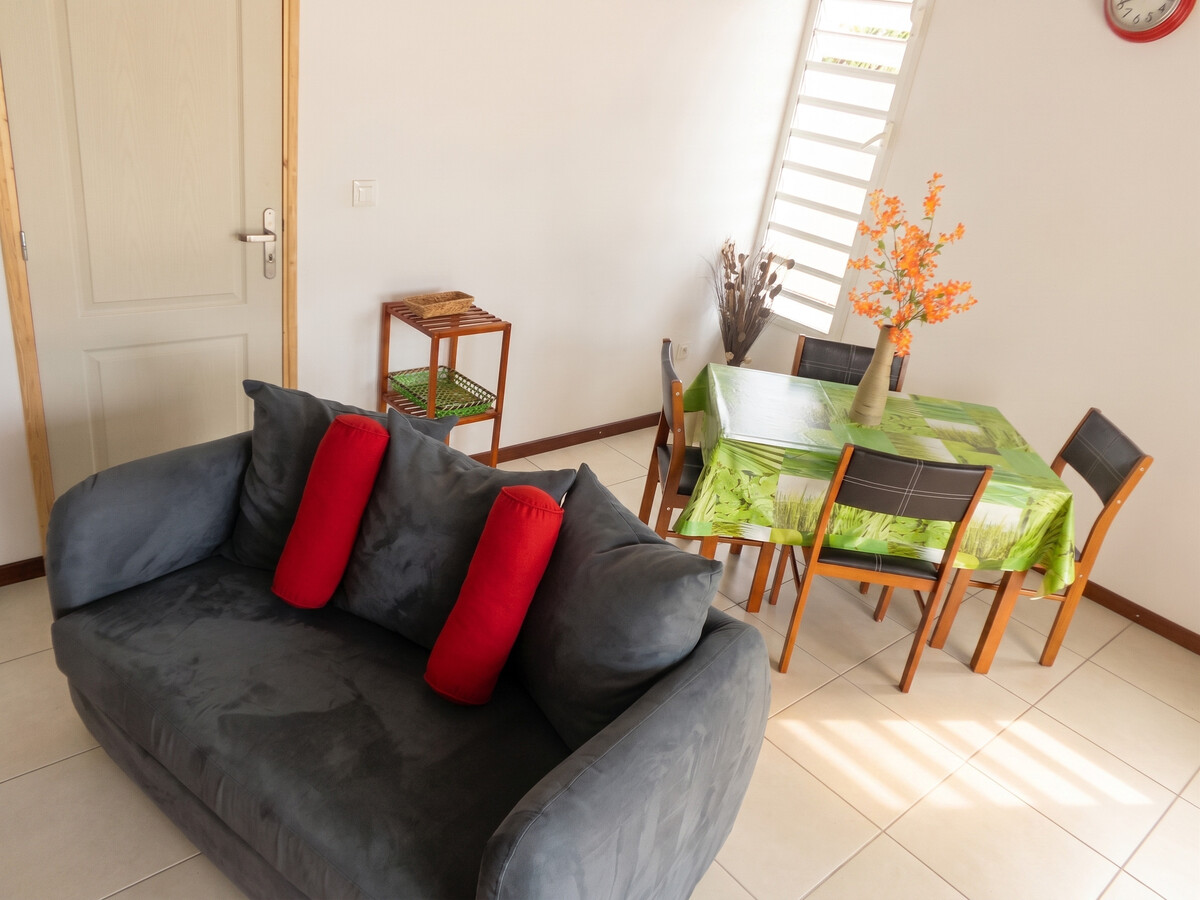 Bungalow 40 m² avec terrasse et jardin clôturé - Photo 11