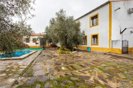 Location appartement à Membrio, Cáceres, Appartement spacieux avec piscine privée