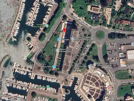 Type 2 Bis rénové vue lac, terrasse, parking à Aix-les-Bains : photo 18
