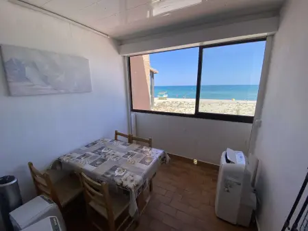 Appartement 2 pièces vue mer, 50m plage, animaux : photo 1