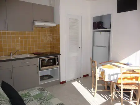 Appartement climatisé près de la plage - 6 pers. : photo 3