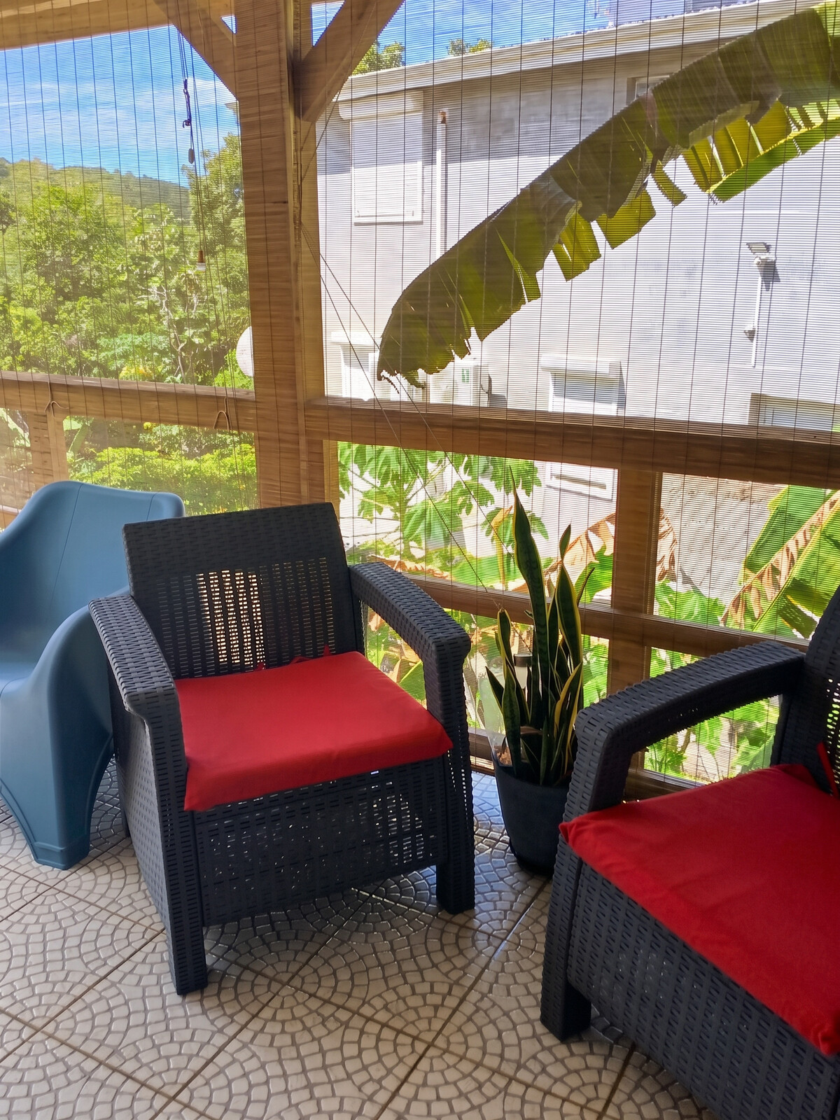 Appartement cosy avec terrasse et piscine partagée à Deshaies - Photo 2