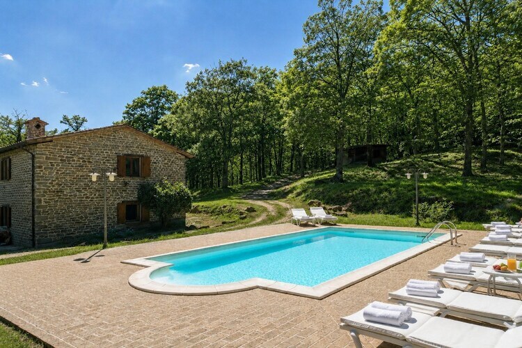 Chalet nel Bosco, Villa de vacances exclusive avec piscine privée entre les Marches et l'Ombrie - Photo 1