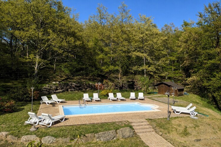 Chalet nel Bosco, Villa de vacances exclusive avec piscine privée entre les Marches et l'Ombrie - Photo 7