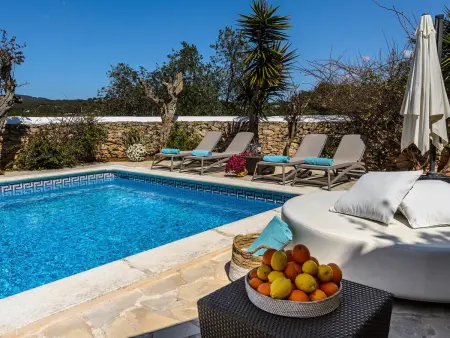 Location villa à Ibiza, Villa avec piscine, clim et parking - 10 pers.