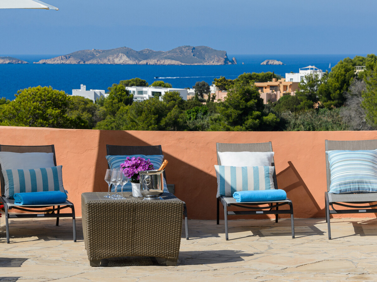Villa ibizienne Cala Vadella, piscine et vue mer - Photo 11