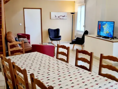 Gîte 7 pers. au cœur d'Alaincourt avec terrasse : photo 2