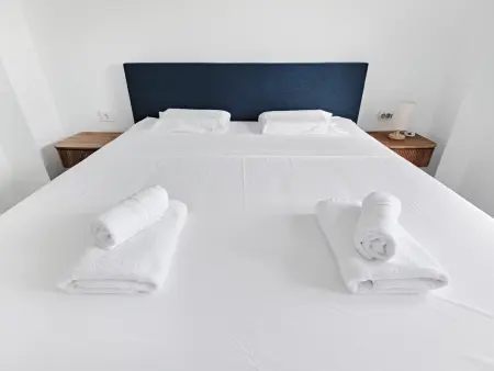 Appartement 3 chambres vue mer et piscine chauffée : photo 32