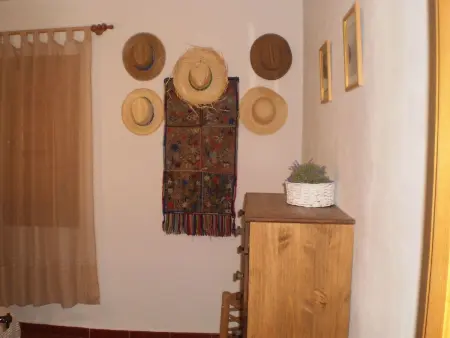 Maison traditionnelle Los Romanes, vue sur le réservoir : photo 21
