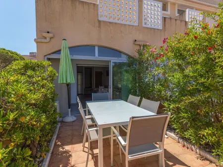 Studio 33 m² Les Marines du Levant, 100 m plage : photo 1