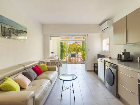 Studio 33 m² Les Marines du Levant, 100 m plage : photo 3