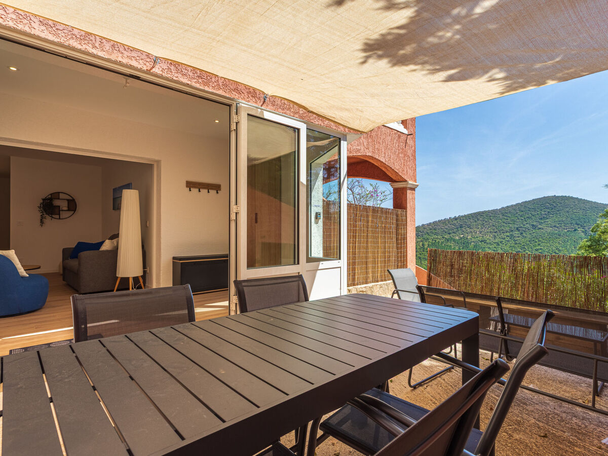 Appartement Les Terrasses de Valcros, piscine et terrasse - Photo 8